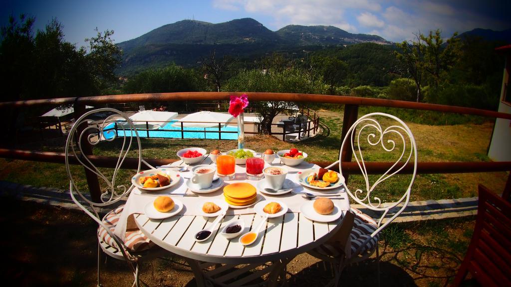 Tenuta Terre Di Bosco Oasi Di Relax Nel Cilento San Giovanni a Piro Bagian luar foto