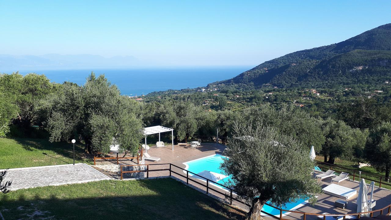 Tenuta Terre Di Bosco Oasi Di Relax Nel Cilento San Giovanni a Piro Bagian luar foto